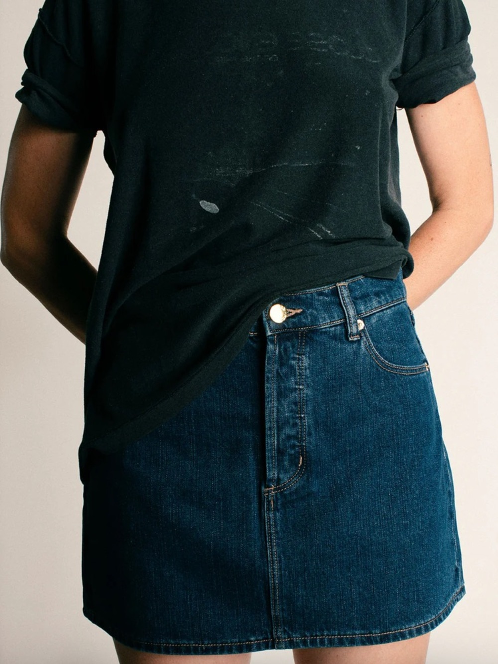ROLLA'S A perfect A-line 80's inspired denim mini. Fabric is 100% cotton.